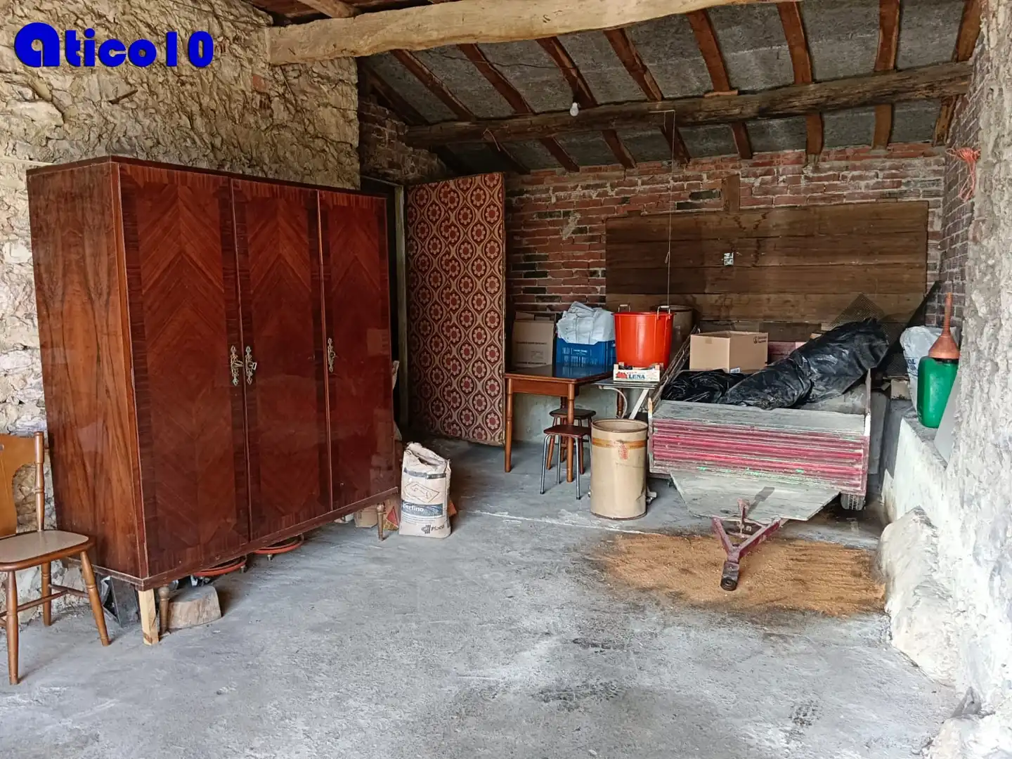 Casa o xalet en venda en Candamo amb Calefacció, Traster i Moblat