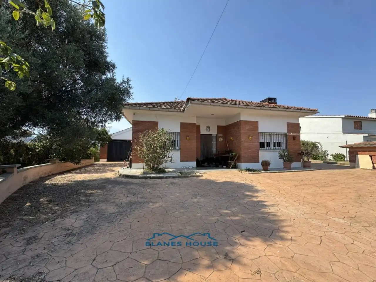 Casa amb piscina en venda a Avenida Argimont 0, imagen 25
