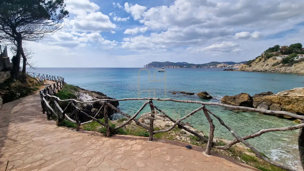 Houses for sale in Calvià  with Air Conditioner, Heating and Private garden