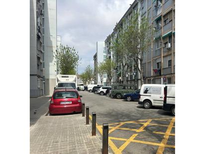 Vista exterior de Pis en venda en Cornellà de Llobregat amb Parquet