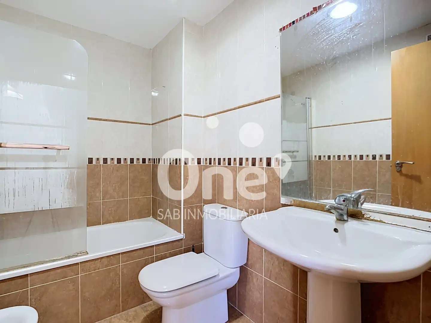Bathroom of Flat for sale in Benissanó  with Terrace and Oven