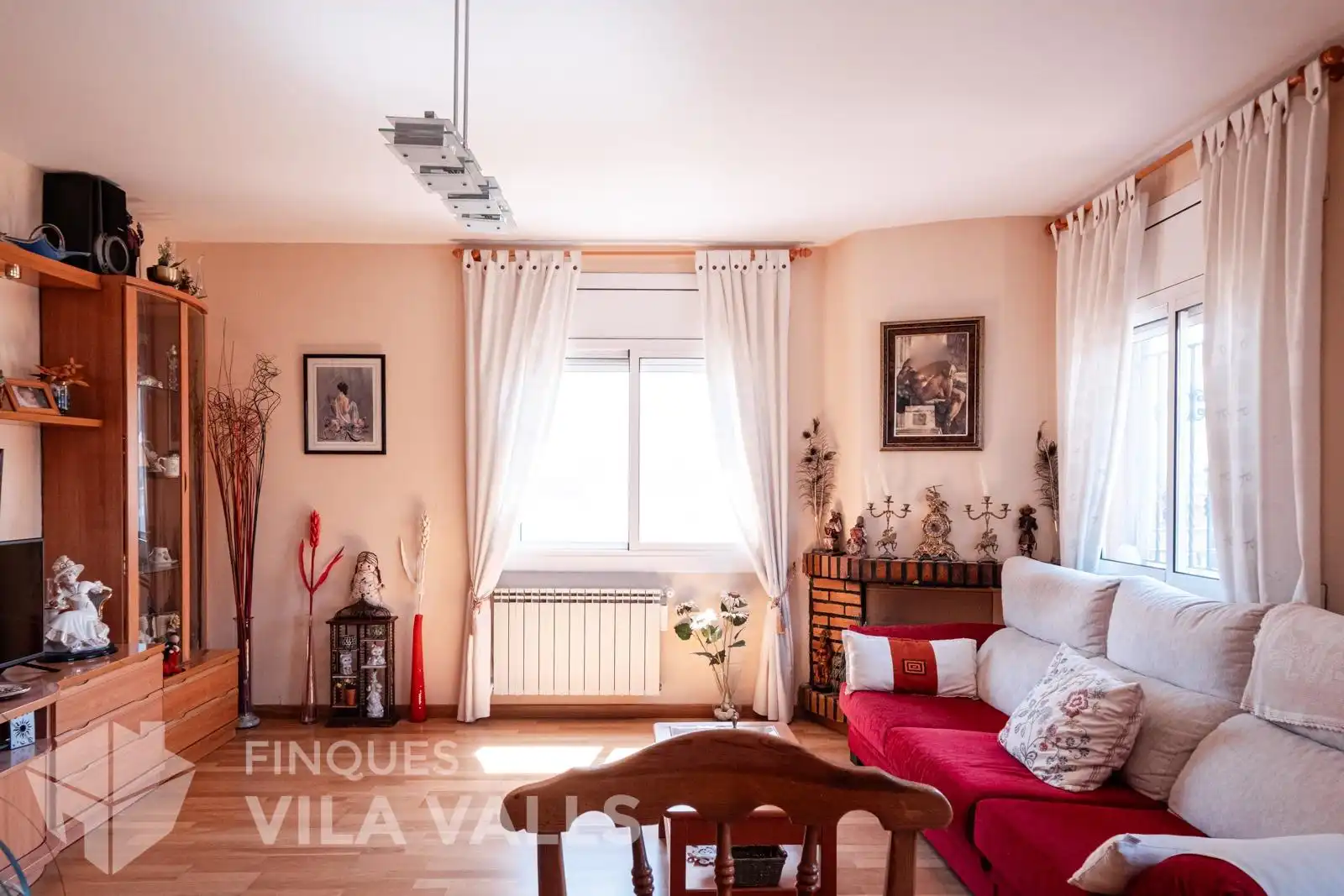 Sala d'estar de Casa o xalet en venda en Caldes de Montbui amb Piscina comunitària