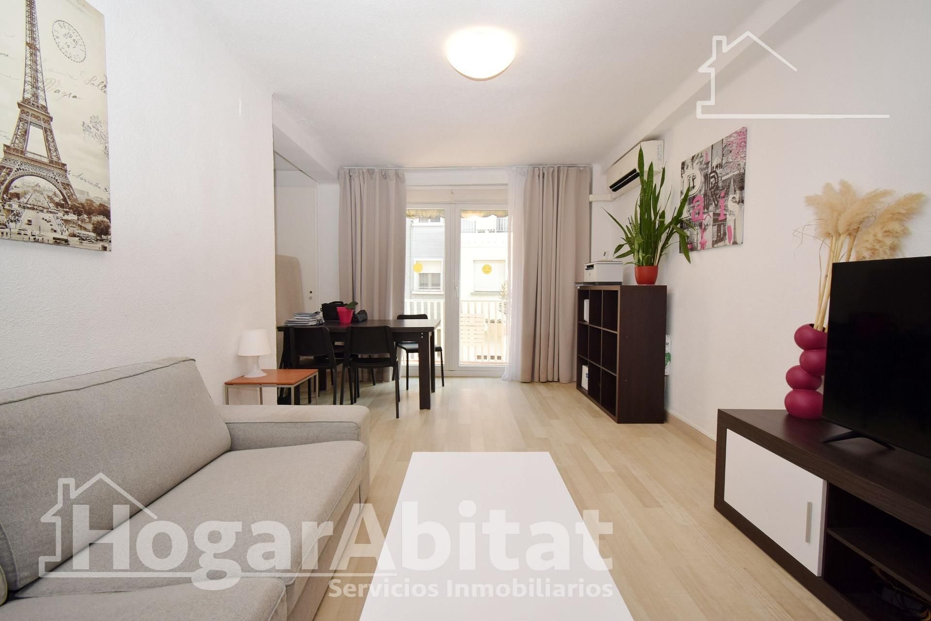 Sala d'estar de Pis en venda en  Valencia Capital amb Aire condicionat, Calefacció i Balcó