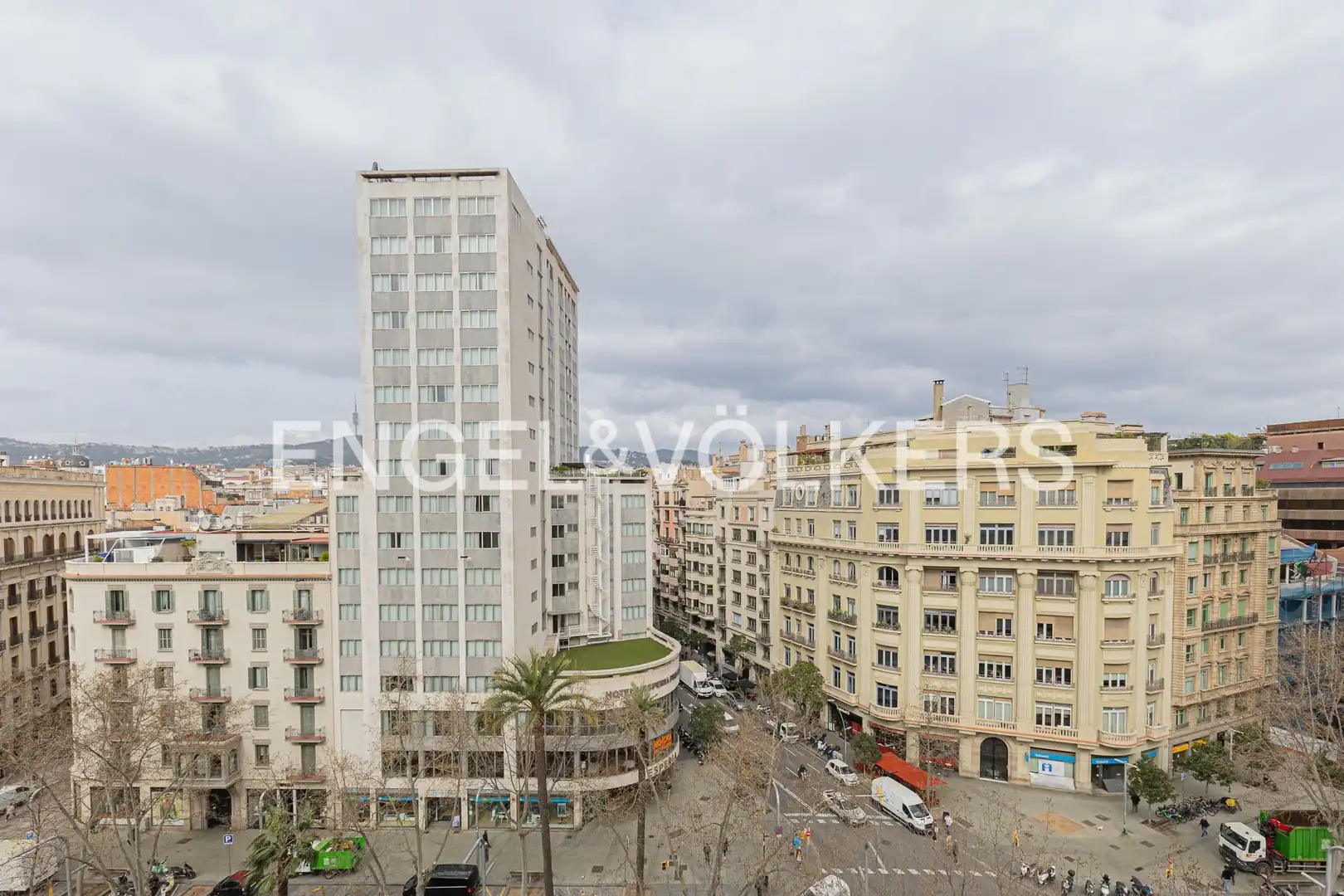 Außenansicht von Wohnung zur Miete in Barcelona mit Klimaanlage, Heizung und Parkett