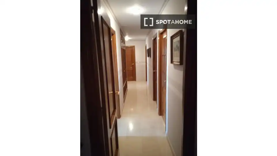Room in Barrio de Zaidín