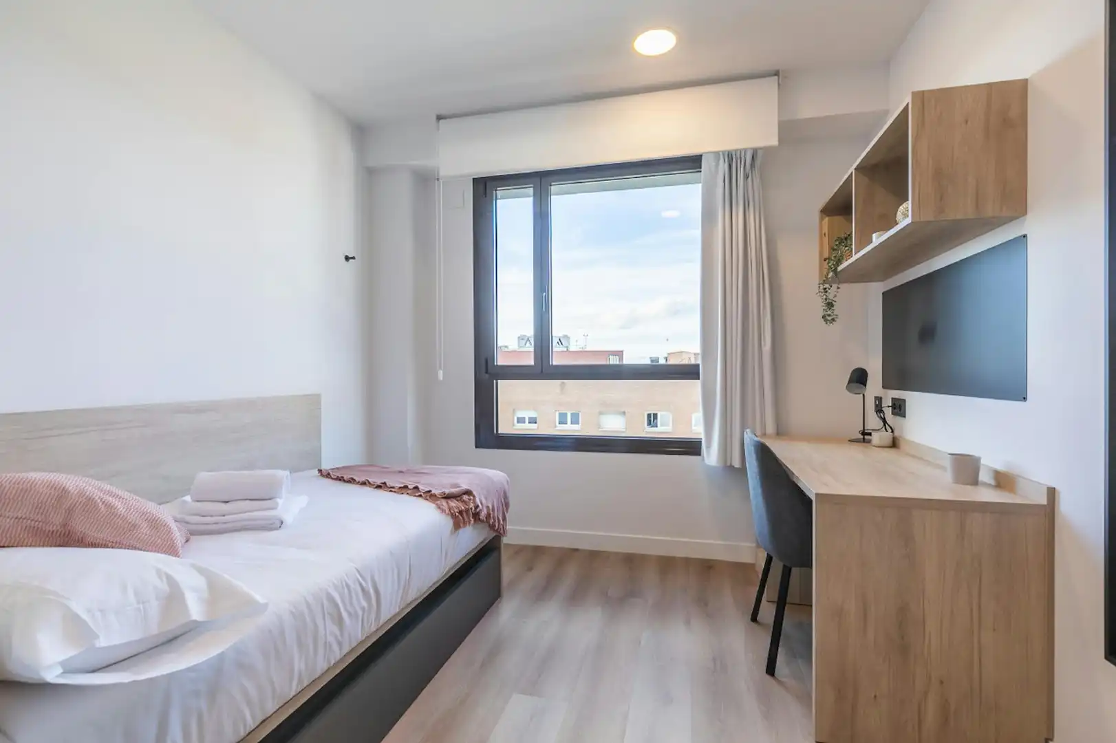 Schlafzimmer von Gebäude zur Miete in Madrid