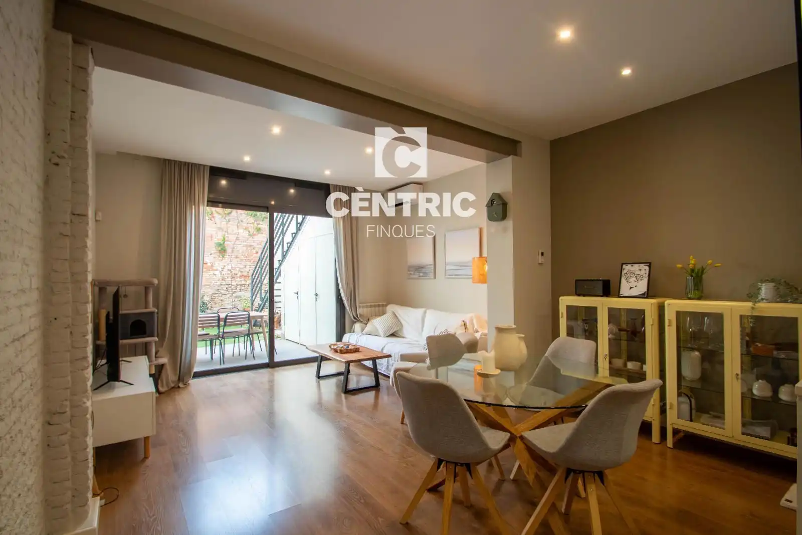 Vista exterior de Casa o chalet en venta en Terrassa con Aire acondicionado, Calefacción y Terraza