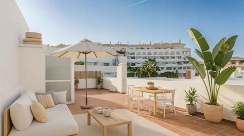 Foto 2 de Piso en venta en Nueva Torrequebrada, Málaga