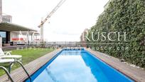 Swimming pool of Single-family semi-detached for sale in  Barcelona Capital  with Air Conditioner, Terrace and Swimming Pool