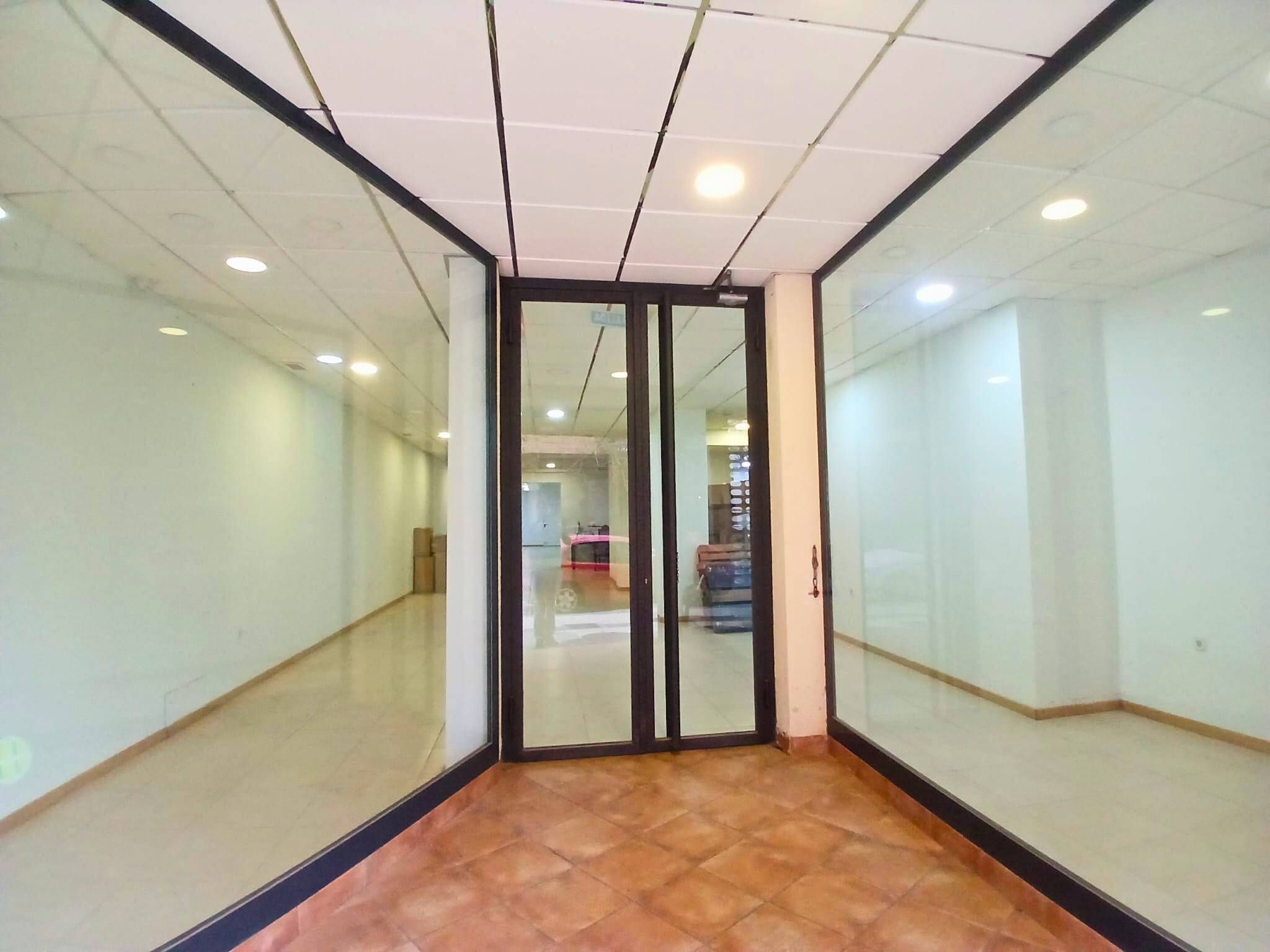 Local en venta en Cartagena con Aire acondicionado