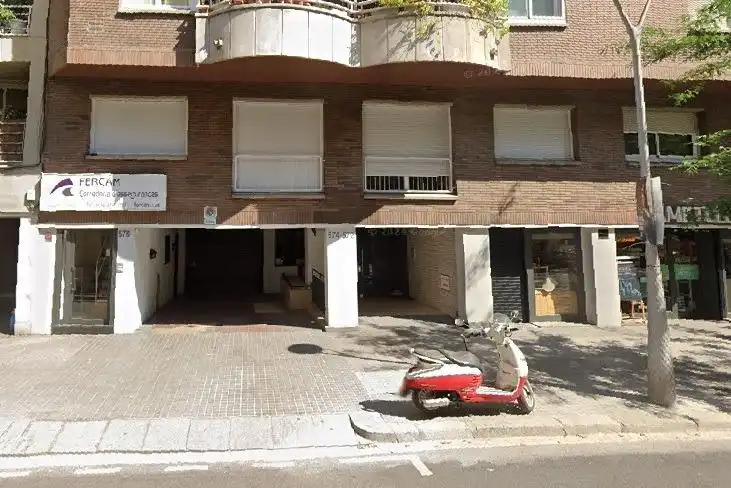 Vista exterior de Garatge en venda en Barcelona