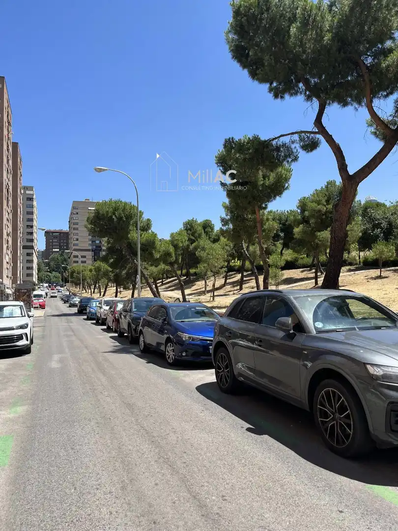 Parking de Piso en venta en Madrid con Aire acondicionado, Calefacción y Terraza