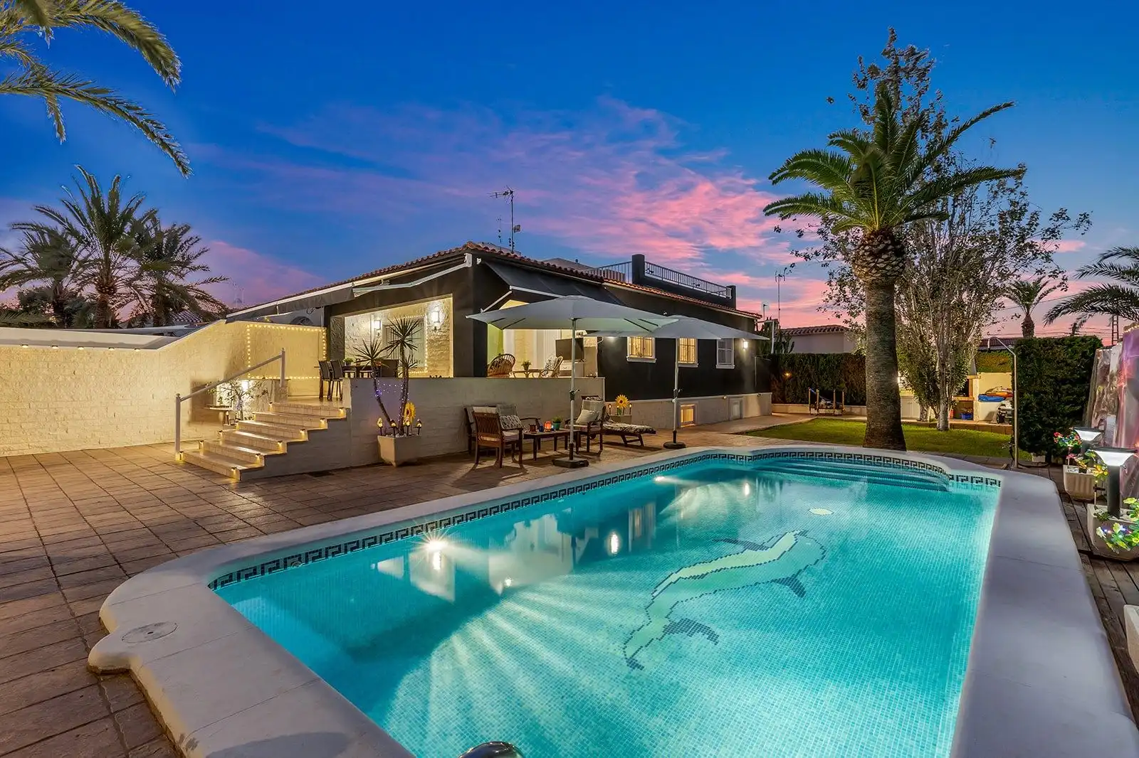 Villa avec piscine à vendre à N/A