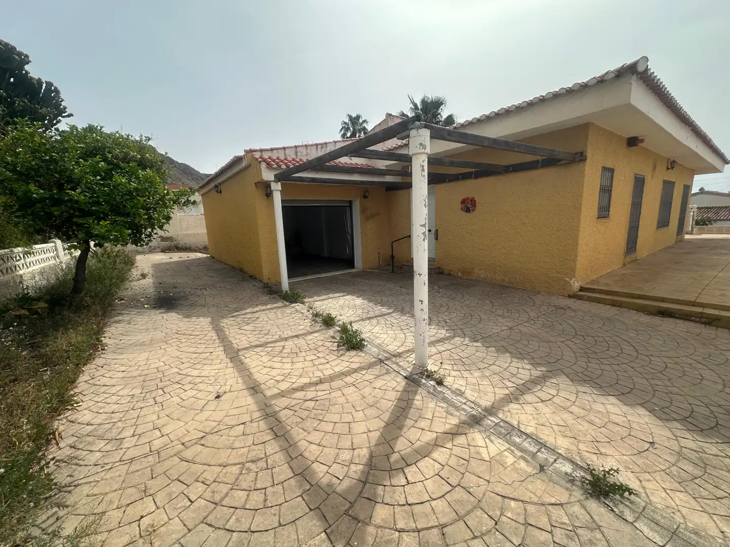 Exterior view of Houses for sale in Roquetas de Mar