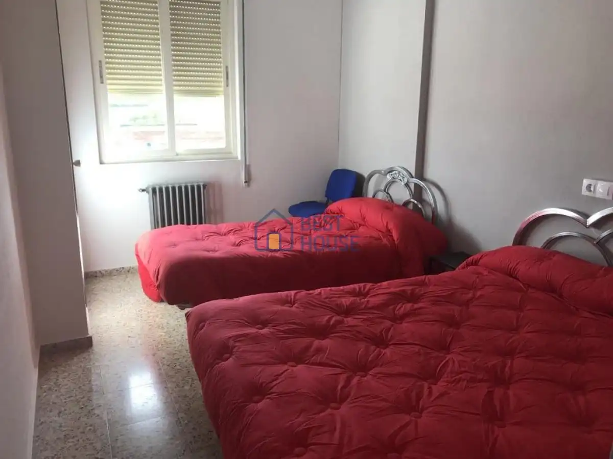 Habitación de Edificio en venta en Ardón