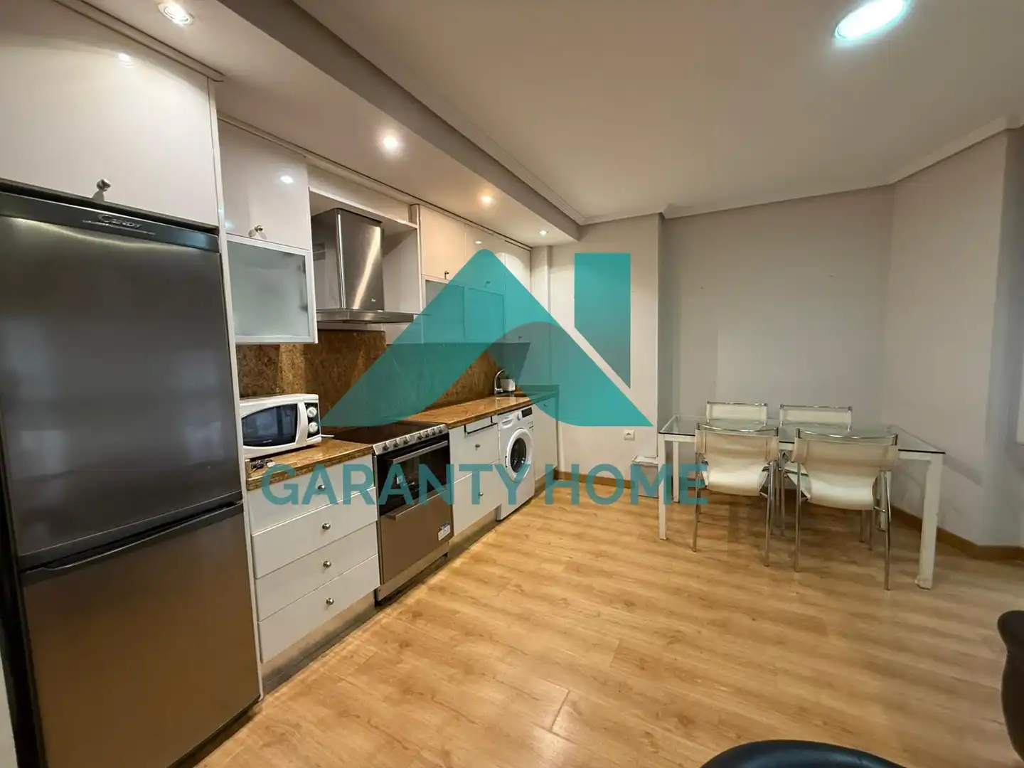 Cuina de Apartament en venda en Cáceres Capital amb Moblat
