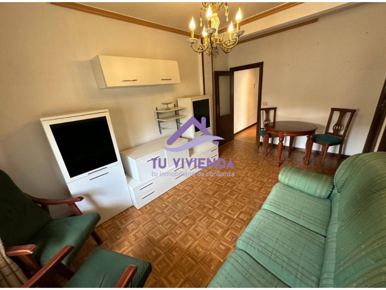 Sala d'estar de Pis en venda en Valladolid Capital amb Calefacció, Parquet i Moblat