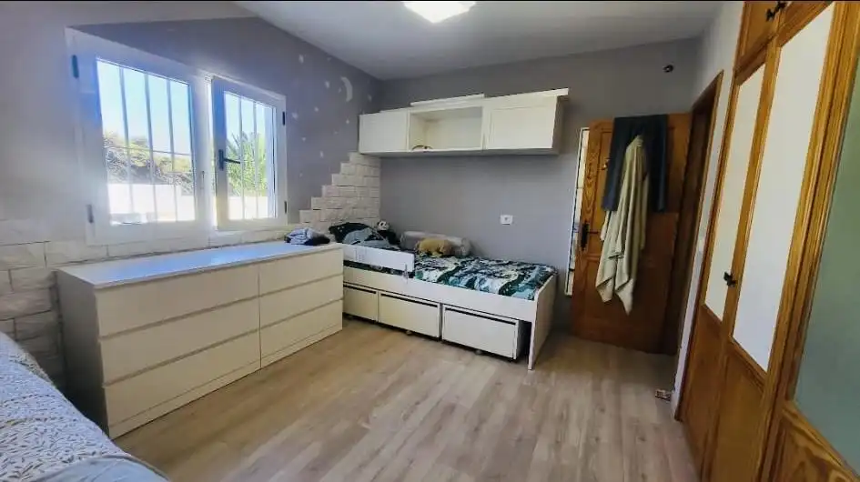 Habitación de Casa o chalet de alquiler en Telde con Aire acondicionado, Jardín privado y Terraza