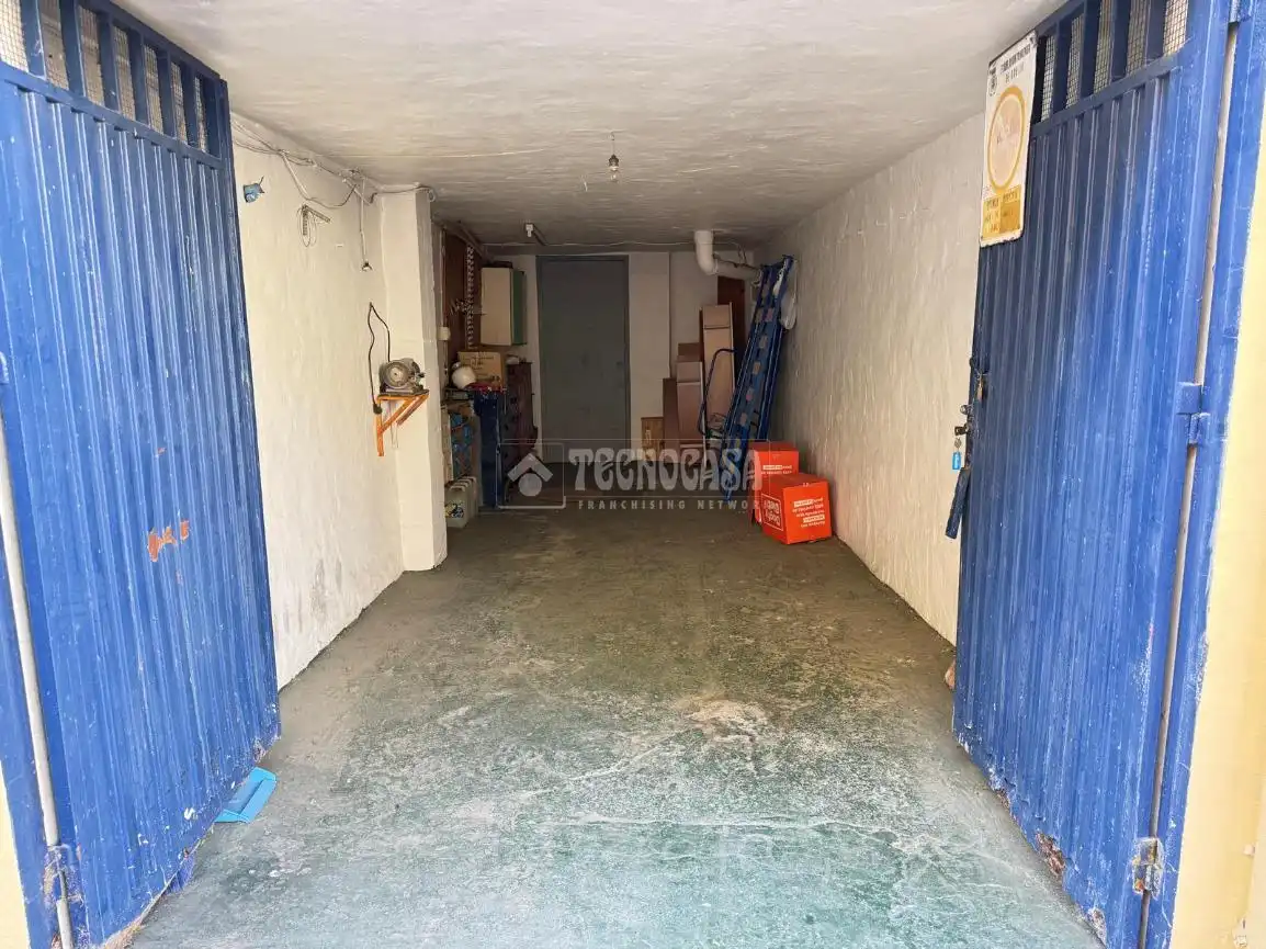 Garage zum Verkauf in Huelva
