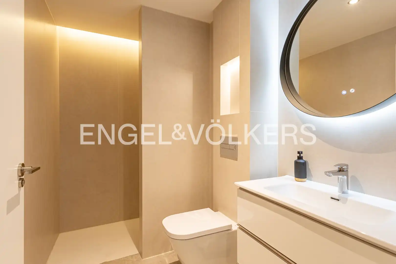 Bathroom of Study for rent in Club de Golf