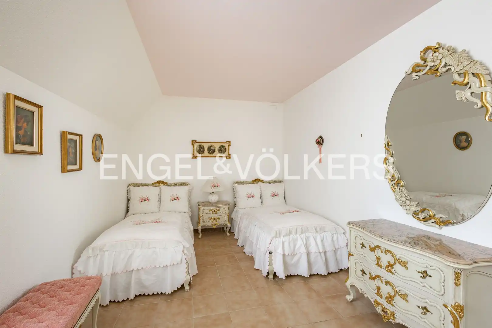 Habitación de Casa o chalet de alquiler en Gavà con Aire acondicionado, Calefacción y Jardín privado