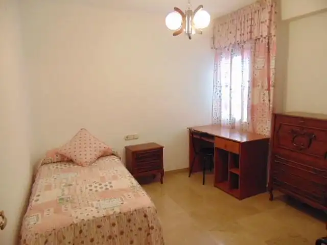 Bedroom of Flat for sale in Granada  with Terrace and Furnished