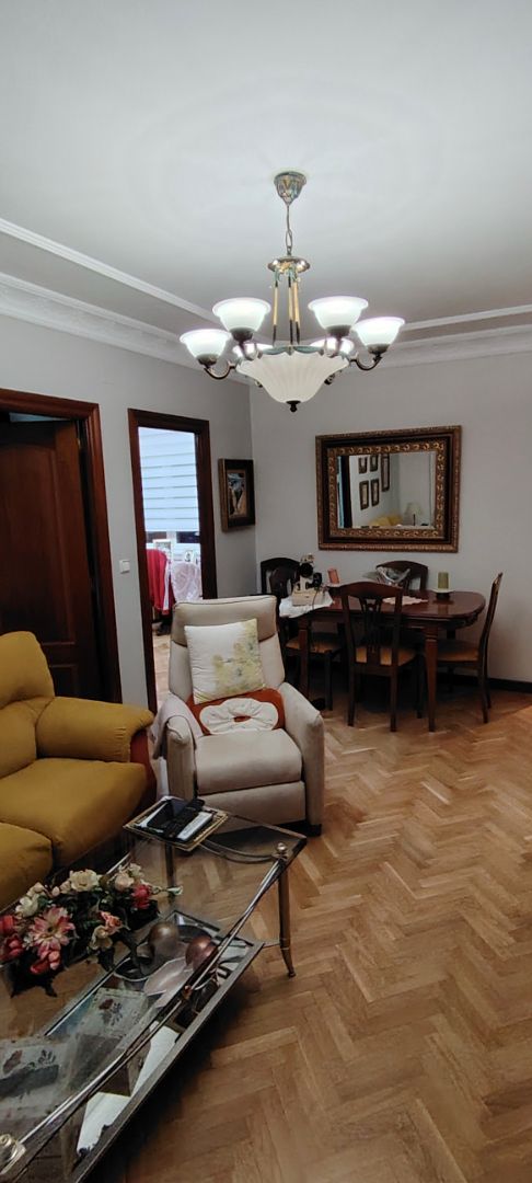 Menjador de Pis en venda en Salamanca Capital amb Calefacció, Parquet i Moblat