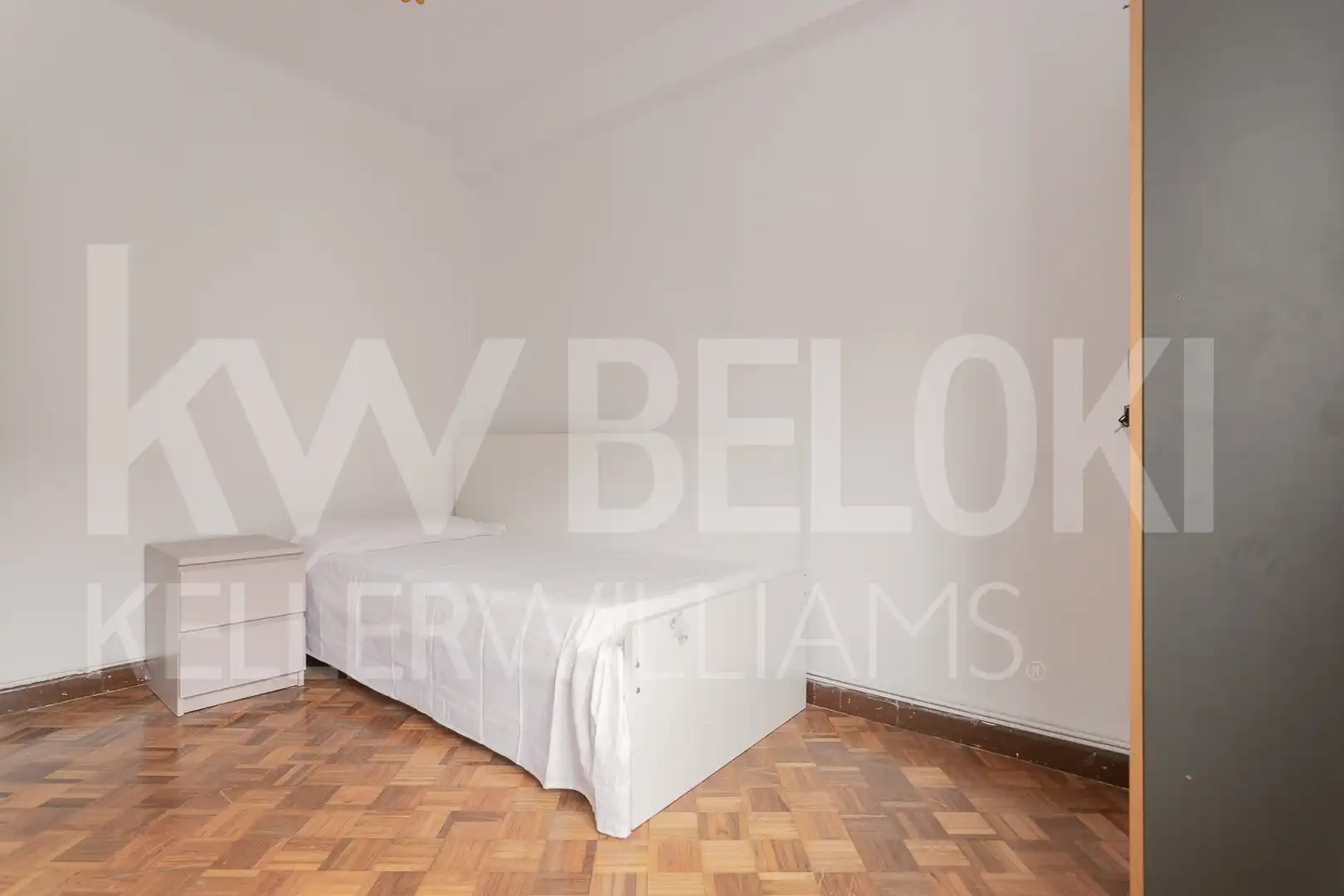 Habitación de Piso en venta en  Pamplona / Iruña con Calefacción y Balcón