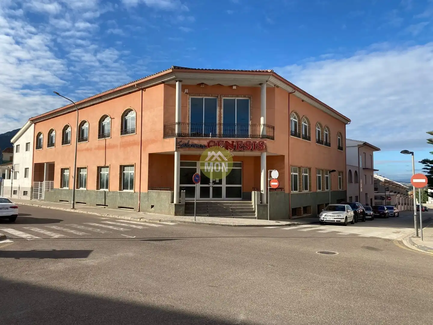 Edifici en venda a Castelló de Rugat