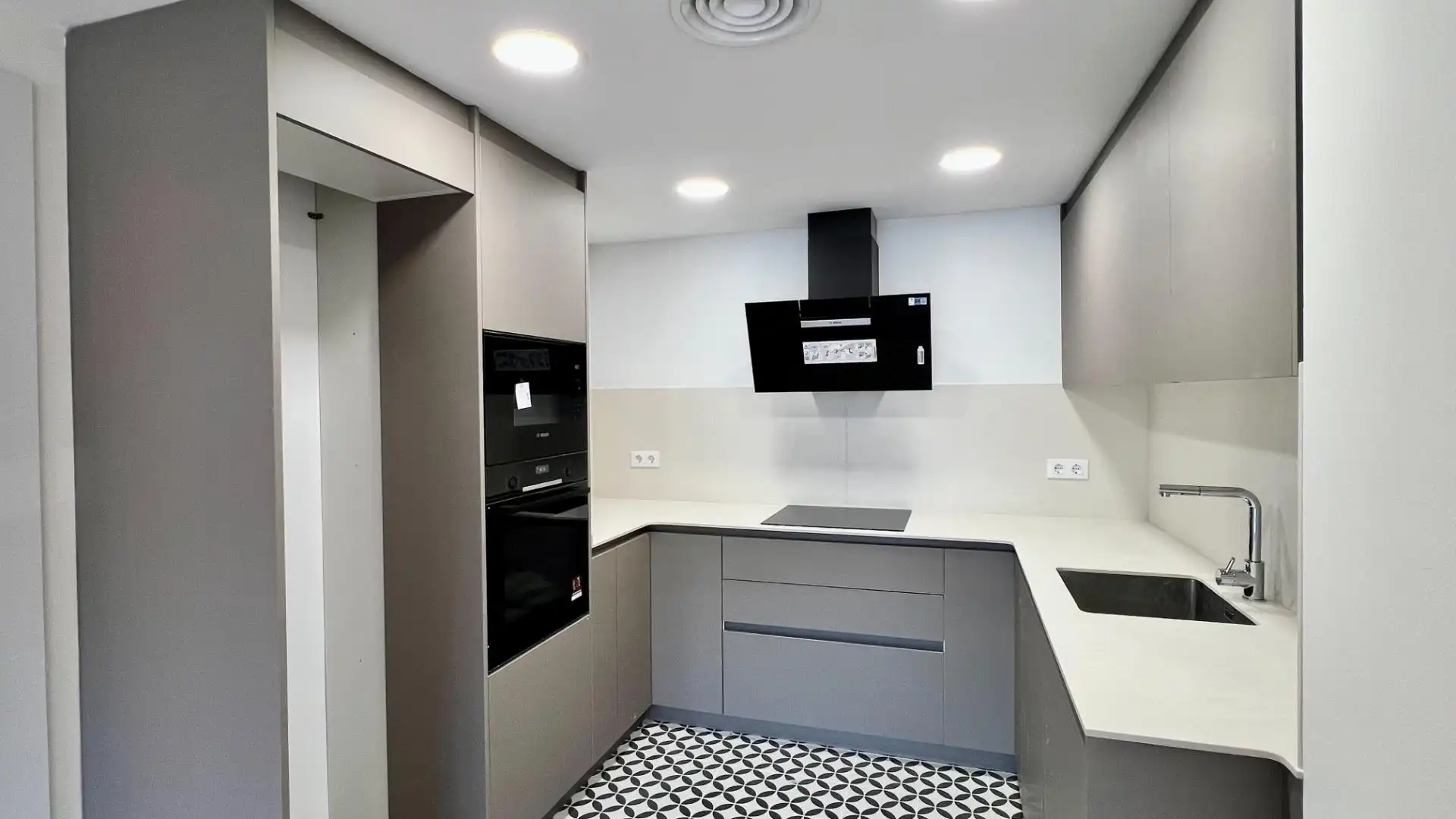 Cuina de Pis en venda en Sabadell amb Aire condicionat, Traster i Balcó