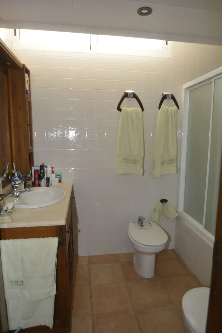 Badezimmer von Haus oder Chalet zum Verkauf in Molina de Segura mit Klimaanlage, Heizung und Privatgarten