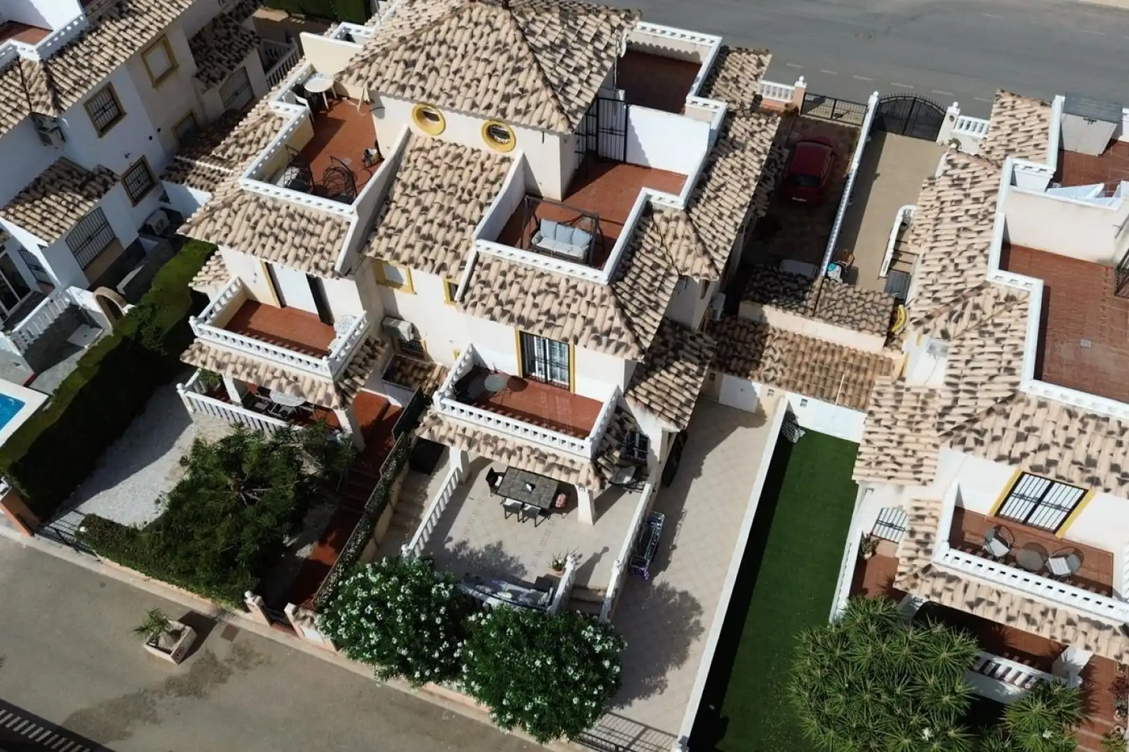 Außenansicht von Haus zur Miete in Orihuela mit Klimaanlage, Heizung und Privatgarten
