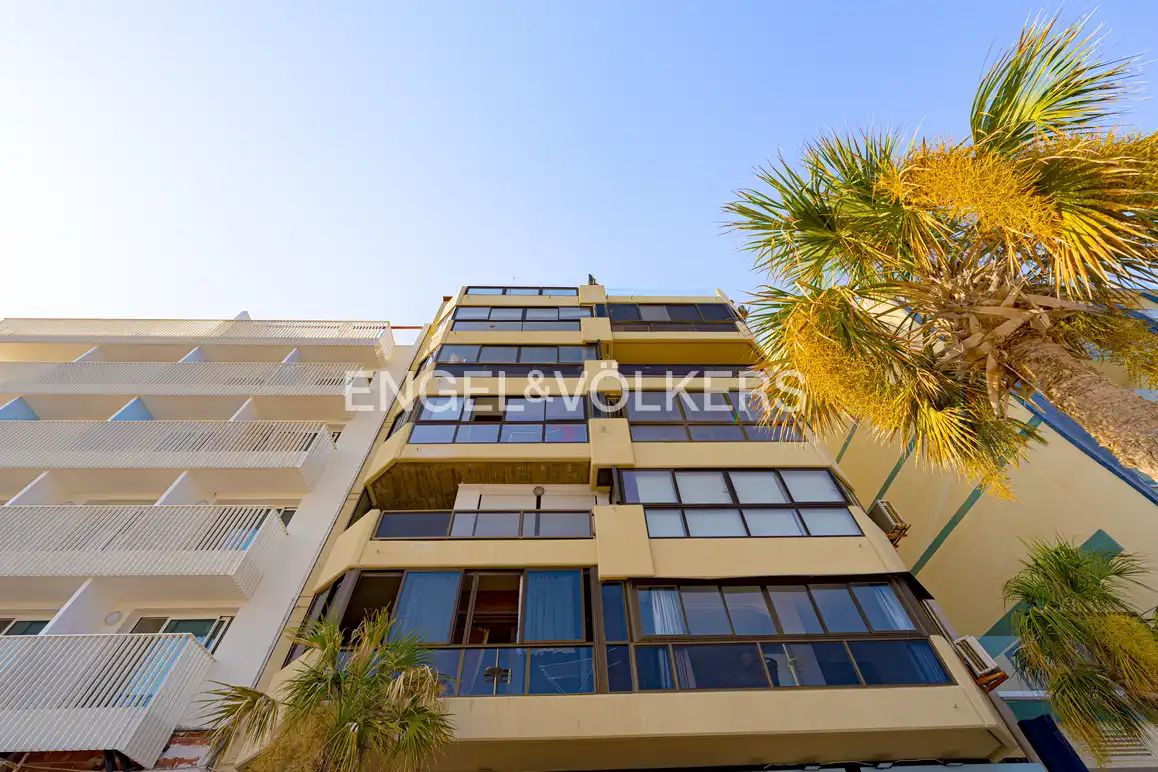 Vista exterior de Pis en venda en Benidorm amb Terrassa