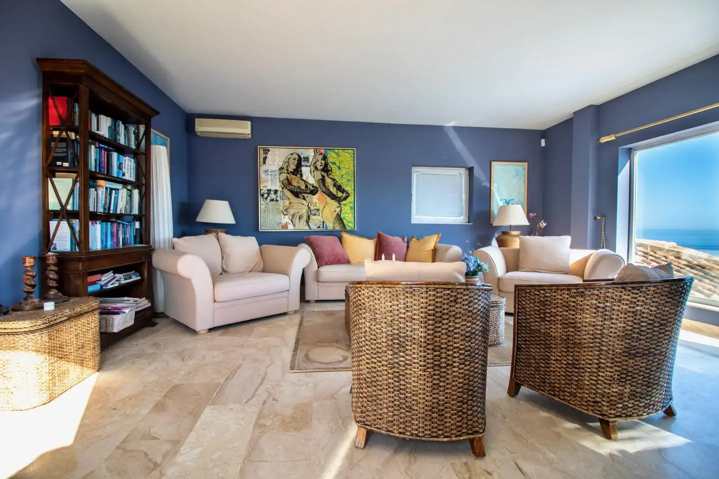 Wohnzimmer von Haus oder Chalet zum Verkauf in Almuñécar mit Klimaanlage, Privatgarten und Terrasse