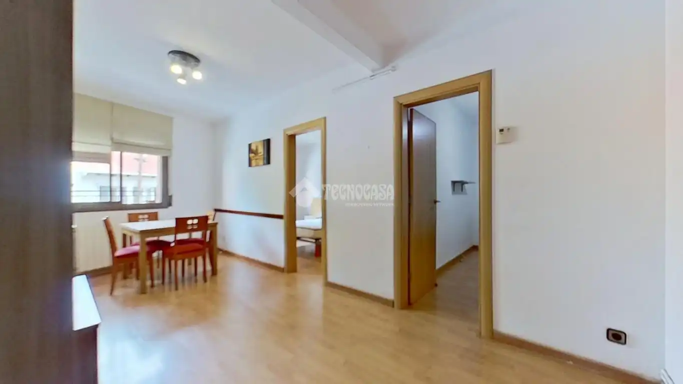 Piso en venta en Barcelona con Calefacción y Parquet