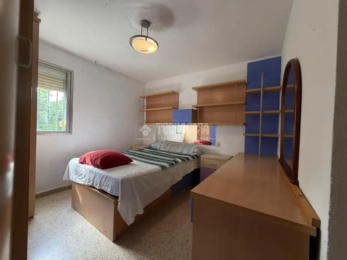 Bedroom of Flat for sale in Sevilla