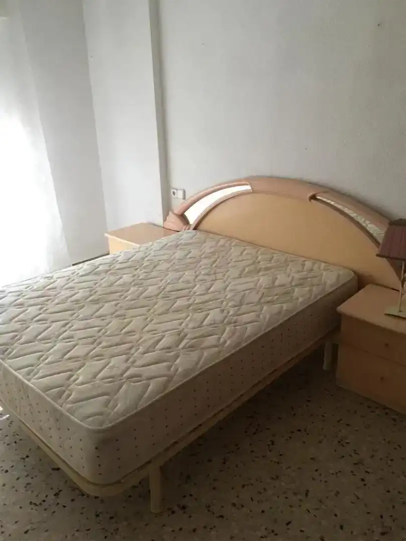 Dormitori de Pis en venda en Alicante / Alacant amb Aire condicionat i Balcó
