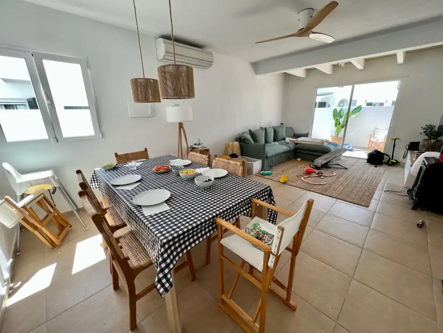 Esszimmer von Haus oder Chalet zur Miete in Ciutadella de Menorca mit Klimaanlage, Privatgarten und Abstellraum