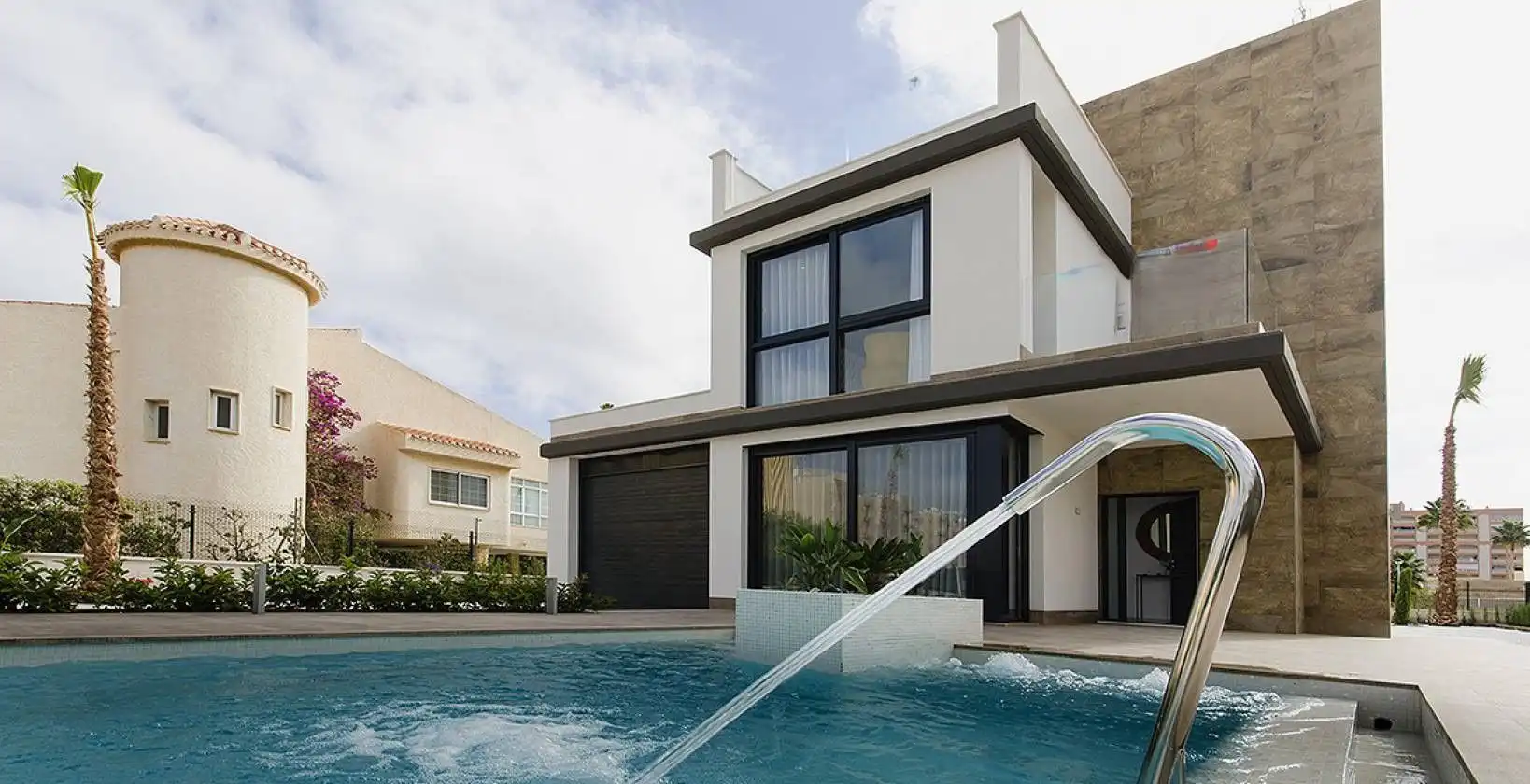 Chalet con piscina en venta en Orihuela Costa