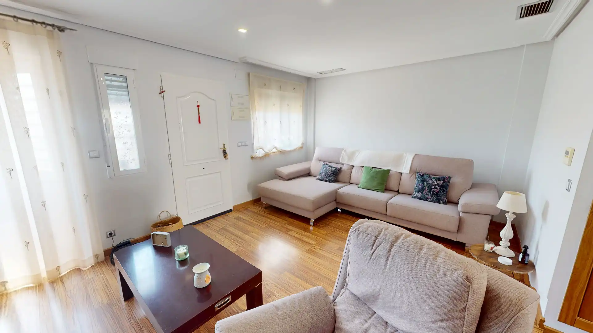 Sala de estar de Casa adosada en venta en Aspe con Aire acondicionado, Terraza y Amueblado