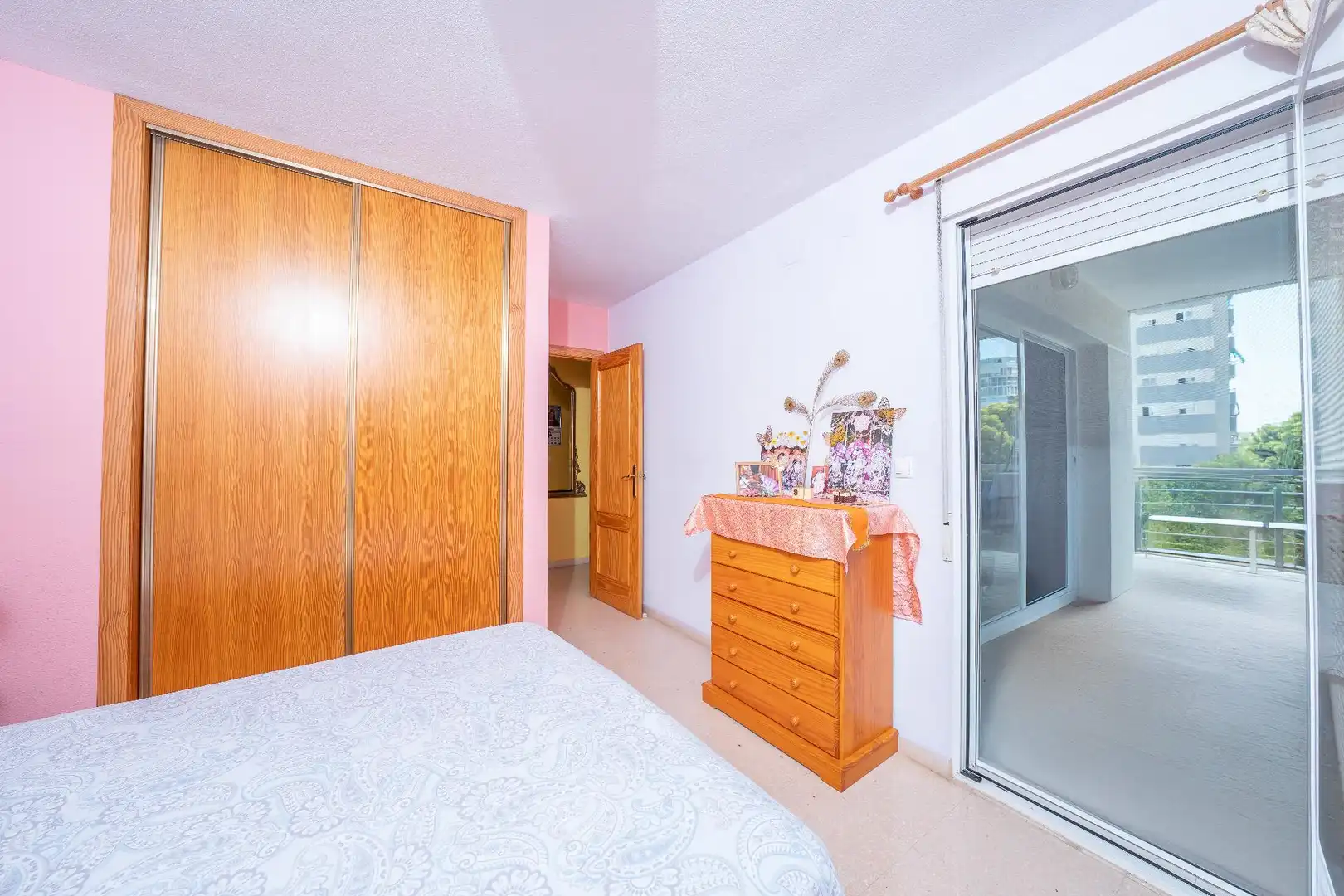 Dormitori de Apartament en venda en El Campello amb Jardí privat, Terrassa i Balcó