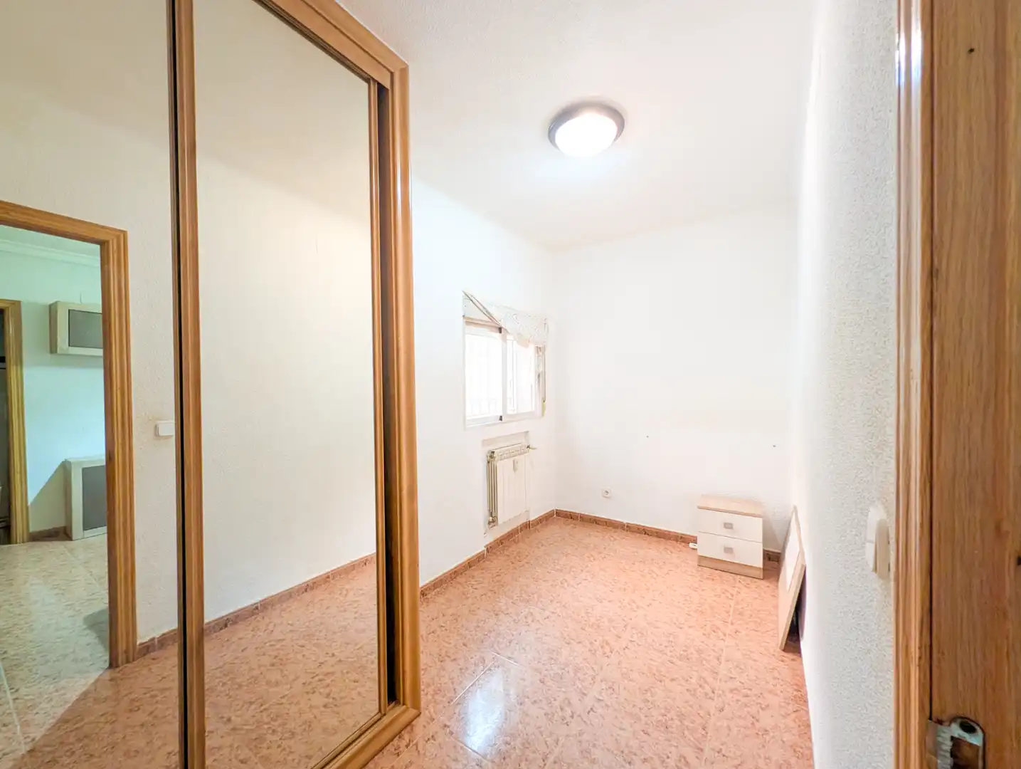 Habitación de Piso en venta en Madrid con Calefacción y Amueblado