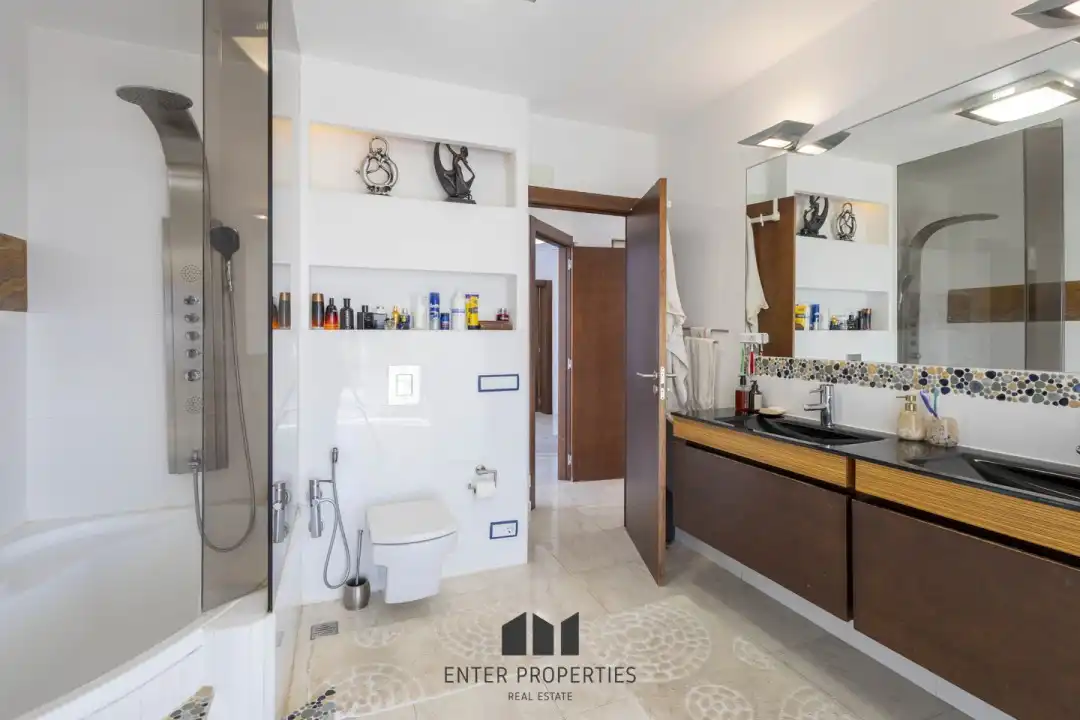 Bathroom of Flat for rent in Calpe / Calp  with Air Conditioner, Heating and Terrace