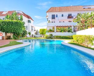 Piscina de Àtic de lloguer en Marbella amb Aire condicionat, Terrassa i Piscina