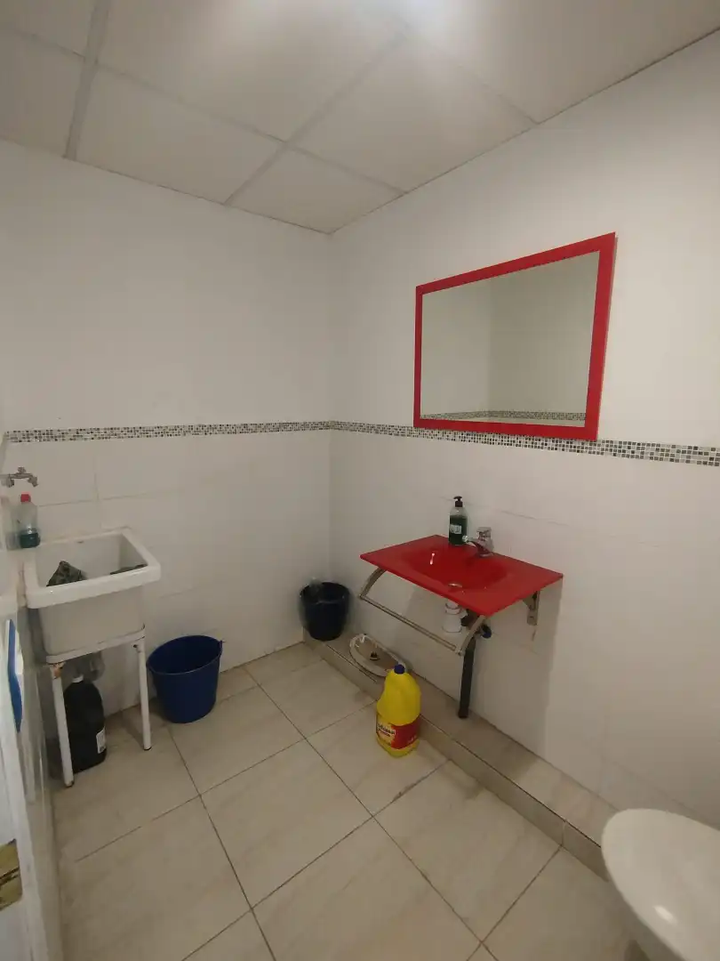 Bathroom of Commercial properties for rent in Quart de Poblet