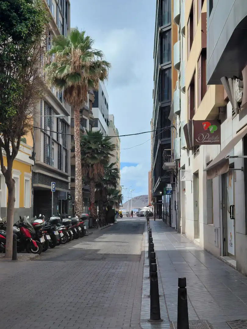 Vista exterior de Estudio de alquiler en Las Palmas de Gran Canaria con Amueblado, Lavadora y Microondas
