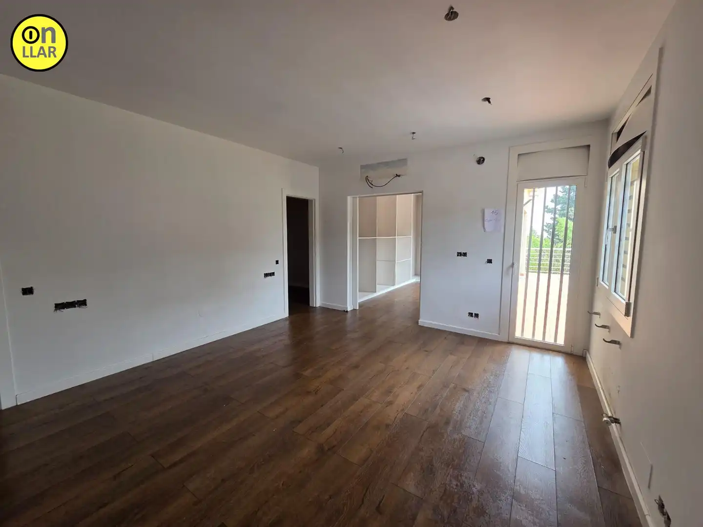 Sala d'estar de Casa o xalet en venda en Cabrera de Mar amb Piscina comunitària