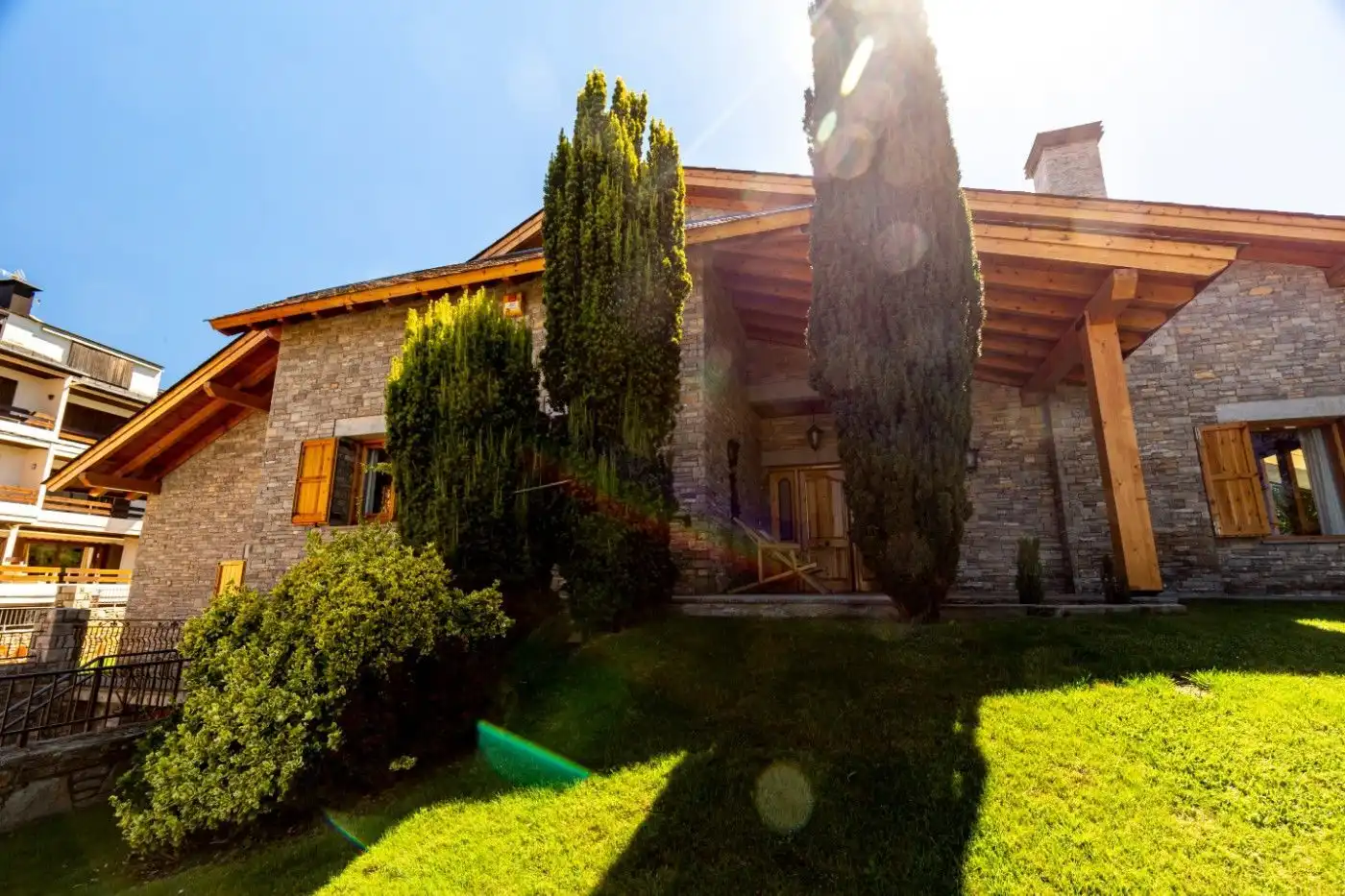 Jardí de Casa o xalet en venda en Alp amb Calefacció i Traster