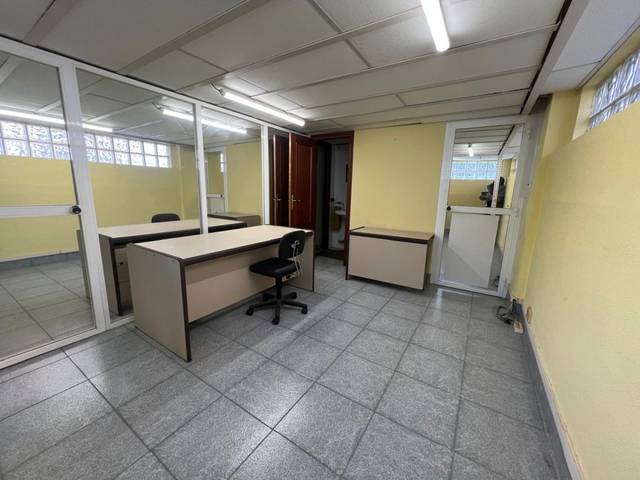 Local comercial en Venta en Pintor Obdulio Lopez de Uralde Kalea en San Martín