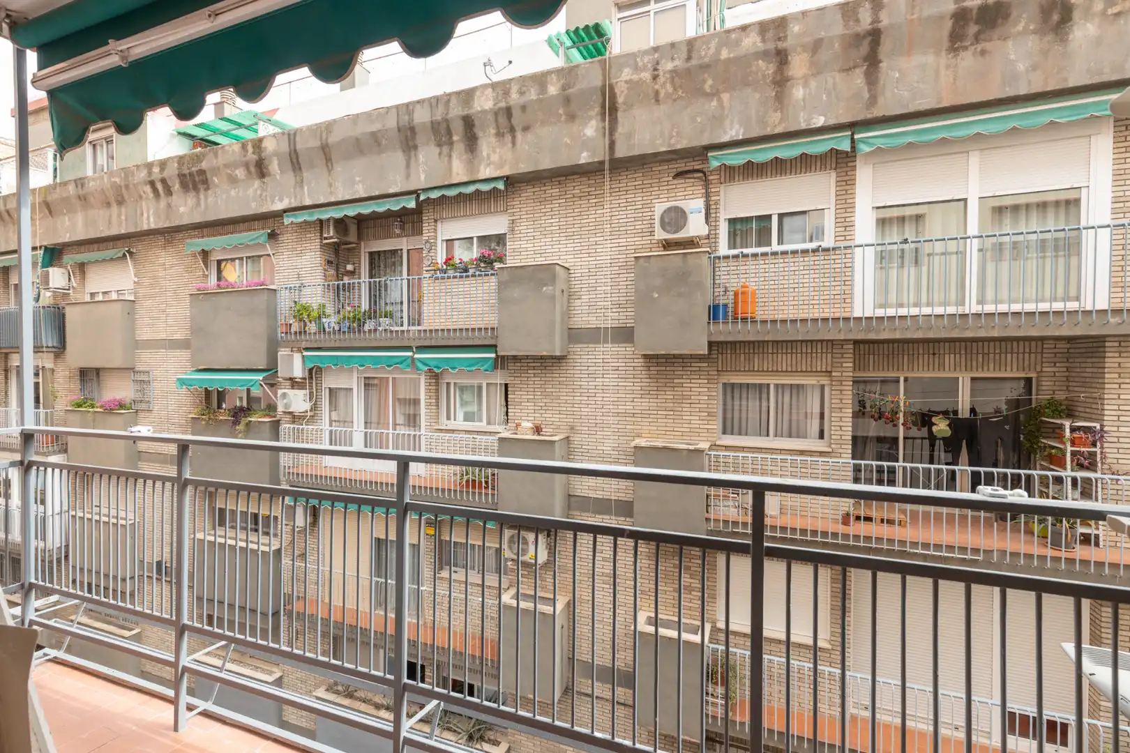 Exterior view of Flat for sale in Granada  with Air Conditioner, Heating and Parquet flooring